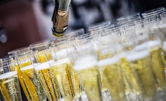 Sekt & Co.: Konsum von Schaumwein binnen zehn Jahren um ein Fünftel gesunken