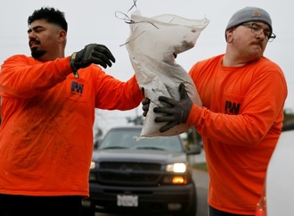 Kalifornien bereitet sich auf ''gefährlichen Weihnachtssturm'' vor - Notstand in Los Angeles