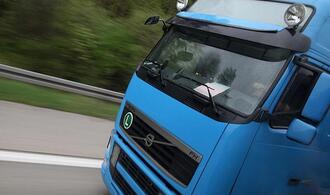 NRW-Verkehrsminister will höhere Bußgelder für zu schwere Lkw
