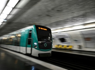 Angreifer verletzt drei Frauen in Pariser Métro mit Messer - Verdächtiger festgenommen