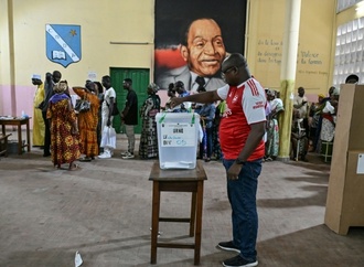 Bürger der Elfenbeinküste wählen neues Parlament