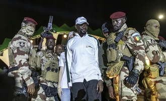 Guineas Militärherrscher will bei Präsidentschaftswahl seine Macht zementieren