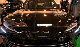 BYD 2025 voraussichtlich weltgrößter E-Autobauer - Tesla überflügelt