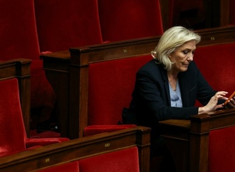 Le Pen nimmt an Brigitte Bardots Beerdigung teil - Macron kommt nicht