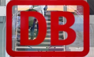 Koffer am Bahnhof einchecken: Minister für Kooperation von Bahn und Airlines