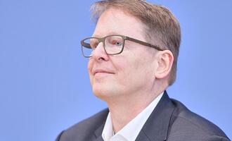 Nabu-Präsident für verpflichtenden Zivildienst