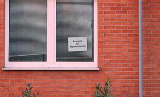 Umfrage: Viele Patienten warten Monate auf Arzttermine