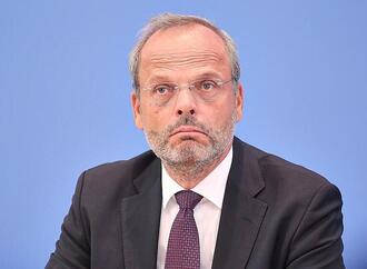 Klein bestürzt über Brandanschlag in Templin