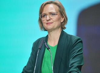 Brantner will härteres Vorgehen gegen Online-Plattformen