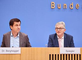 Kommunen beklagen ''dramatischen Abwärtsstrudel'' bei Finanzlage