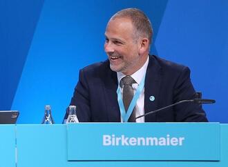 Merz beruft Birkenmaier zum neuen Leiter des Kanzlerbüros