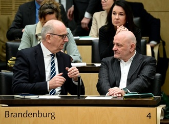 SPD in Brandenburg kündigt Koalition mit BSW: Woidke plant Gespräche mit CDU