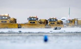 Über 700 Flüge am Flughafen Amsterdam-Schiphol wegen Schnees gestrichen
