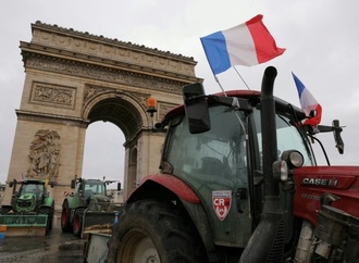 Traktoren am Eiffelturm: Französische Bauern protestieren gegen Mercosur