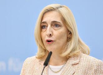 Extremwetter: Warken warnt vor ''ungewöhnlichem Gesundheitsrisiko''