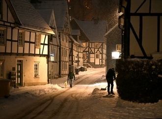 ''Enorme Schneemengen'': Verkehrsminister Schnieder mahnt zu Vorsicht