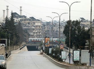 Trotz Waffenruhe mit Kurden: Syrische Armee kündigt weitere Angriffe in Aleppo an