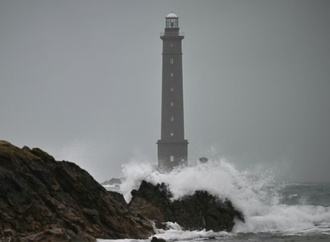 Heftiger Wintersturm sorgt in Europa für Verkehrschaos und Stromausfälle