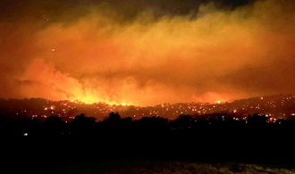 Hitzewelle in Australien heizt zerstörerische Buschbrände an