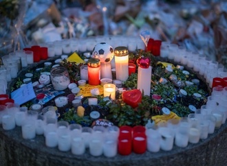 Schweigeminute und Glockengeläut in Gedenken an Opfer der Brandkatastrophe in der Schweiz