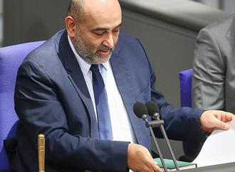 Nouripour zeigt sich besorgt über Lage in Iran