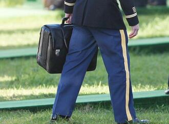 CDU-Politiker bringt europäischen Atomschirm ins Spiel