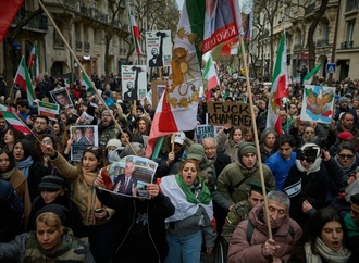 Gewalt gegen Demonstranten: Grüne fordern Einfrieren iranischer Vermögenswerte