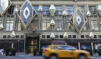 US-Luxushändler Saks Global rutscht in die Insolvenz