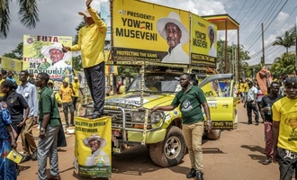 Präsidentschaftswahl in Uganda - Langzeitherrscher Museveni tritt erneut an