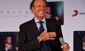 Julio Iglesias weist Vorwürfe der sexuellen Gewalt als ''komplett falsch'' zurück