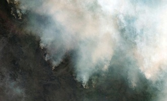 Rekord-Regenfälle und Buschbrände im Osten Australiens