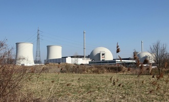 Letzter Kühlturm am stillgelegten Atomkraftwerk Biblis eingestürzt