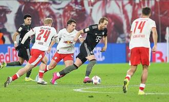 1. Bundesliga: Bayern demontieren Leipzig im eigenen Haus