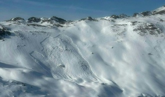Acht Tote durch Schneebretter in Österreich - Lawinengefahr in Alpen derzeit hoch