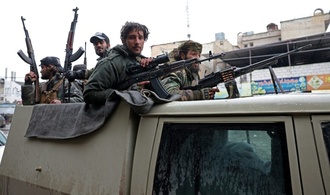 Beobachter: Kurdische Kämpfer ziehen sich von größtem Ölfeld Syriens zurück