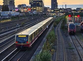 Berlins SPD-Spitzenkandidat will Rückkehr zu 49-Euro-Ticket