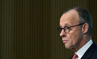 Merz widerspricht Bericht über Streit mit Spahn - keine Kabinettsumbildung