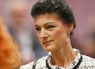 Wagenknecht fordert Rente ab 60 für Pflegekräfte und körperlich schwer Arbeitende