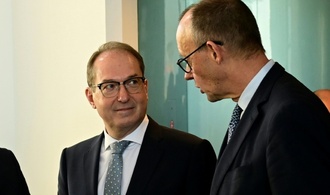 Deutschland berät mit EU-Partnern über Abschiebe-Zentren in Drittstaaten