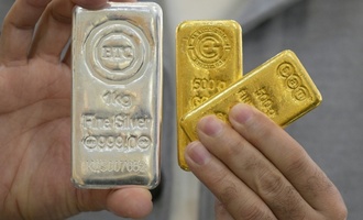 Trumps unberechenbare Politik: Goldpreis steigt auf fast 5000 Dollar