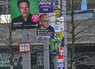 Wahlplakate trotzen laut Umfrage Sozialen Medien