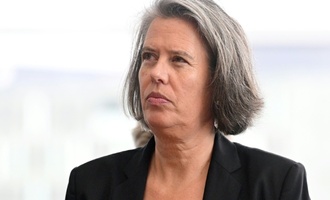 ''Brutale Gewalt'': 64 Polizisten bei Zweitligaspiel in Magdeburg verletzt