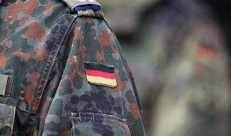 Neuer Kommandeur mahnt Neuanfang für Fallschirmjägerregiment an