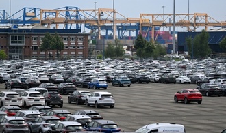 Ifo-Geschäftsklima: Industrie optimistischer - Dienstleistungssektor unzufrieden