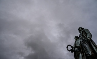 200 Jahre nach Goethes Tod: Forscher finden Ameise in dessen Bernsteinsammlung