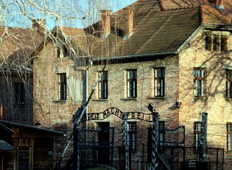 Weltweites Gedenken an Opfer des Holocaust - Kranzniederlegung in Berlin