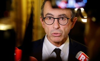 Zahl der Zwangs-Abschiebungen aus Frankreich stieg 2025 deutlich an