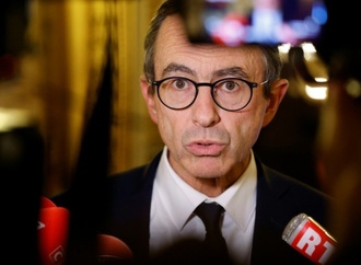 Zahl der Zwangs-Abschiebungen aus Frankreich stieg 2025 deutlich an