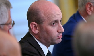 Minneapolis: Trump-Berater Miller deutet mögliches Fehlverhalten von Bundesbediensteten an