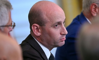 Minneapolis: Trump-Berater Miller deutet mögliches Fehlverhalten von Bundesbediensteten an